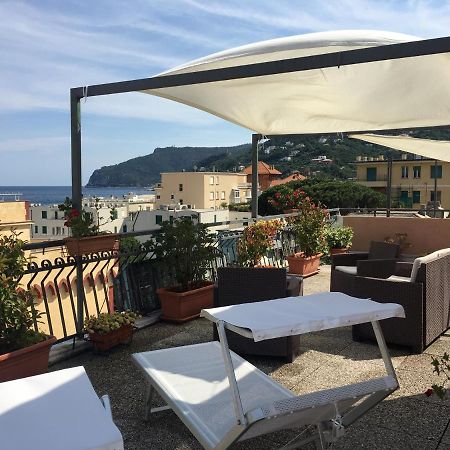 Hotel Graziella Spotorno Exteriör bild