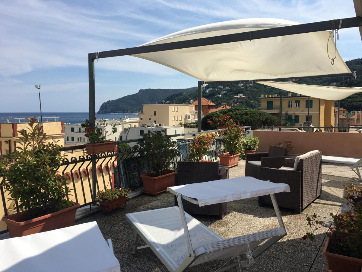 Hotel Graziella Spotorno Exteriör bild